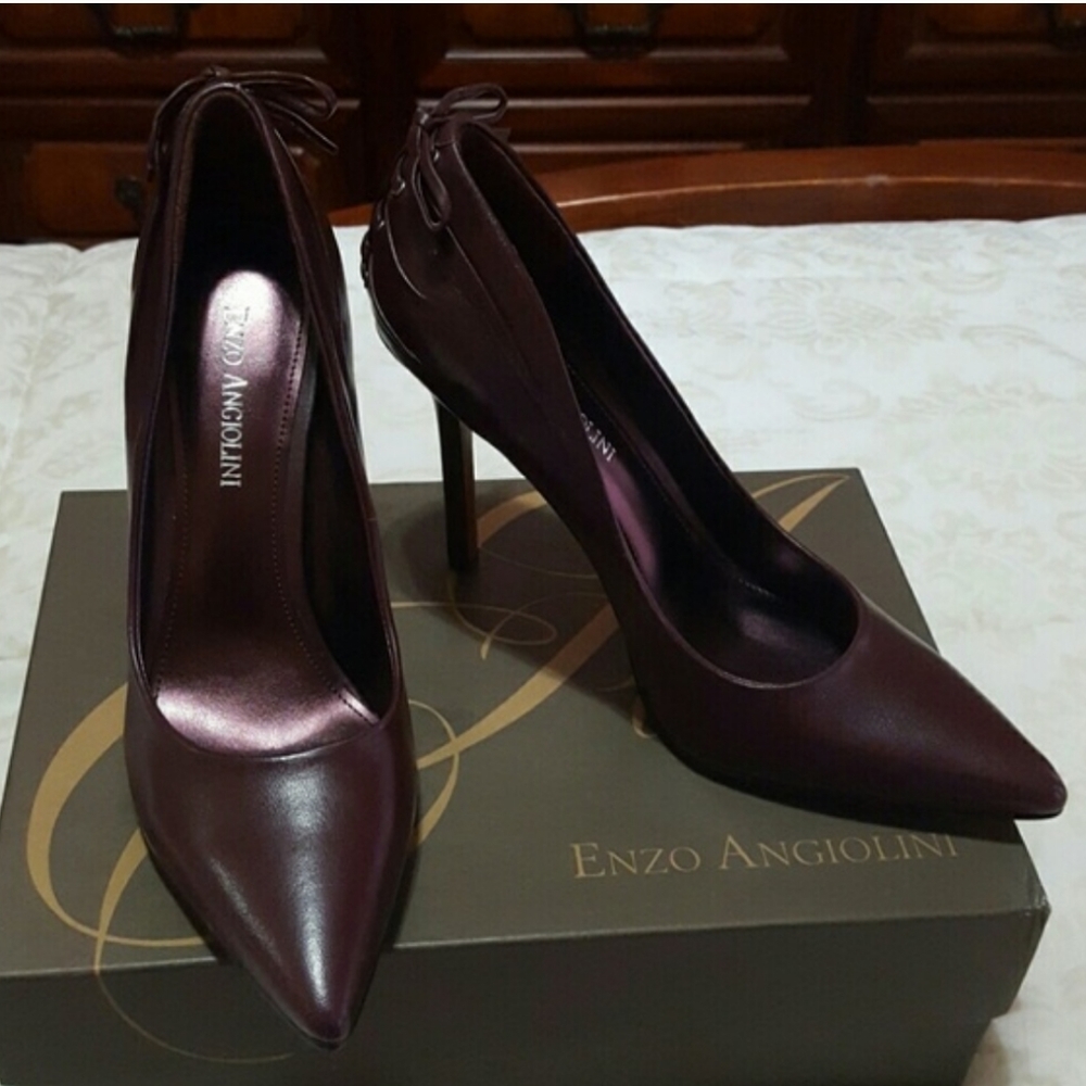 Brand New Enzo Angiolini Burgundy Leather Pumps